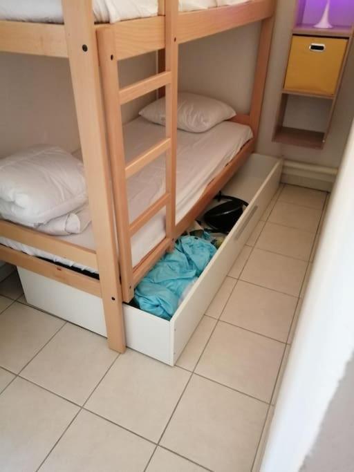 Le Soleil D Eugenie Appartement Dans Residence Avec Piscine Commune Pres De Carcassonne Olonzac エクステリア 写真