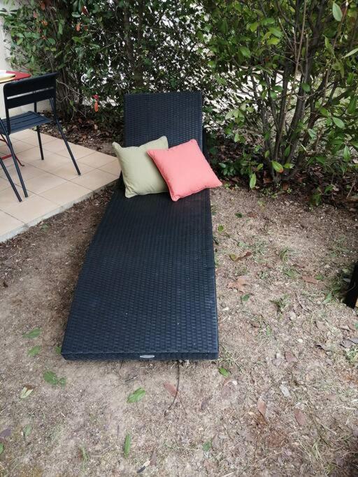 Le Soleil D Eugenie Appartement Dans Residence Avec Piscine Commune Pres De Carcassonne Olonzac エクステリア 写真