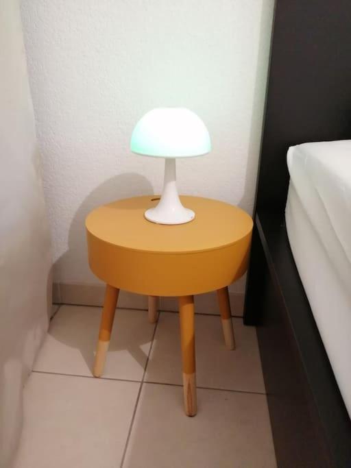 Le Soleil D Eugenie Appartement Dans Residence Avec Piscine Commune Pres De Carcassonne Olonzac エクステリア 写真